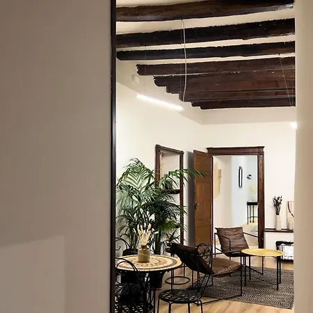 Πανσιόν -castello Rooms-